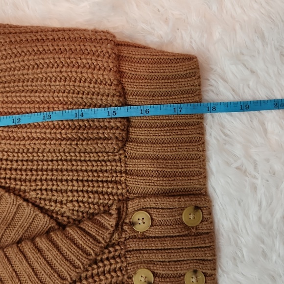 Anthropologie  oversized  chunky knit brown button close cardigan - Picture 6 of 11
